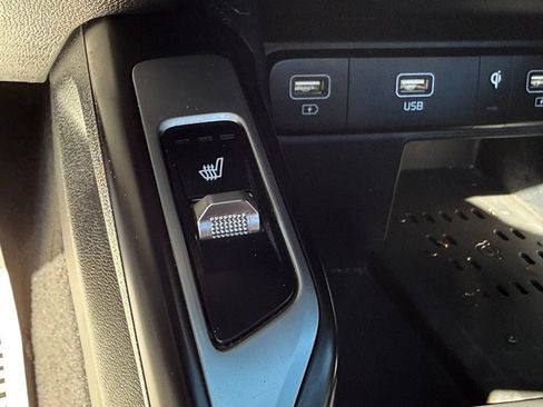 Used 2023 Kia Sorento EX w/ Panoramic Sunroof Package FWD image 30