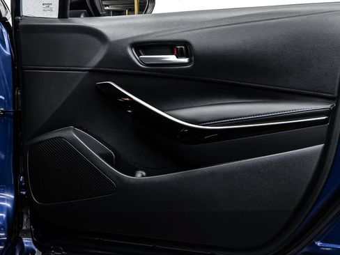 Used 2020 Toyota Corolla XSE FWD image 18