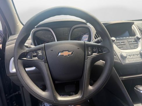 Used 2017 Chevrolet Equinox LS AWD/4WD image 10