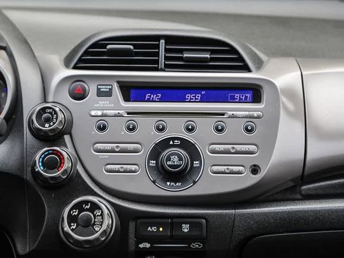 Used 2011 Honda Fit image 13