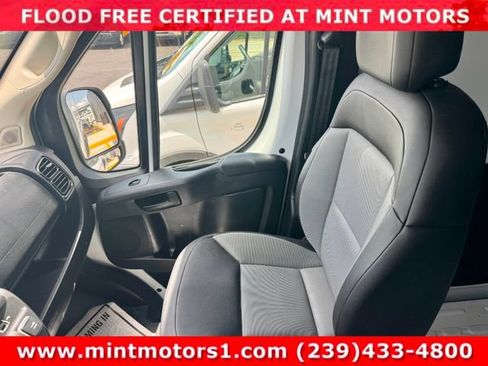 Used 2025 RAM ProMaster 2500 w/ Convenience Group FWD image 27