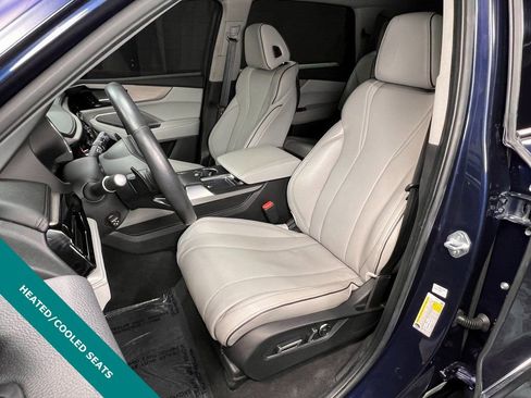 Used 2024 Acura MDX SH-AWD w/ Advance Package image 3