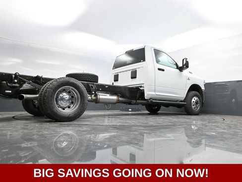 New 2026 RAM 3500 Tradesman w/ Chrome Appearance Group AWD/4WD image 46