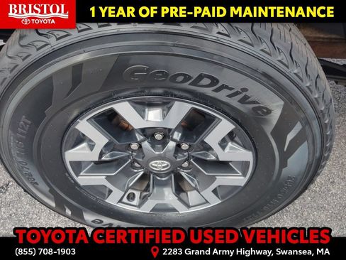 Certified 2023 Toyota Tacoma TRD Off-Road AWD/4WD image 10