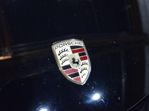 Used 2016 Porsche Boxster image 3