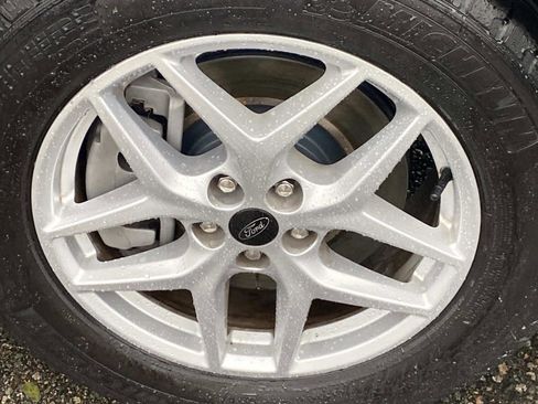 Used 2024 Ford Edge SEL image 26