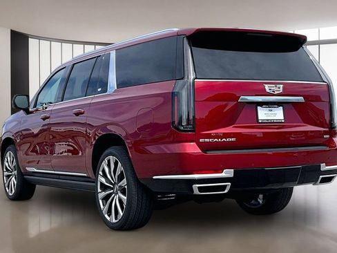 New 2026 Cadillac Escalade ESV Luxury image 3