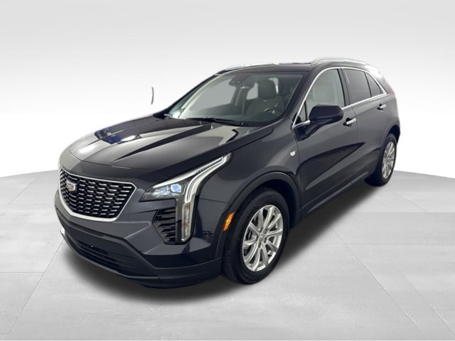 Used 2023 Cadillac XT4 Luxury w/ Cold Weather Package AWD/4WD image 3