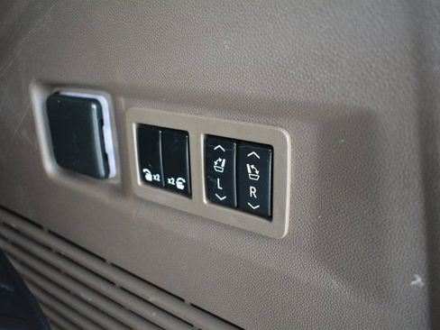 Used 2021 GMC Yukon Denali image 28