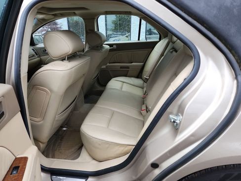Used 2005 Cadillac STS V8 w/ Preferred Equipment Group AWD/4WD image 26