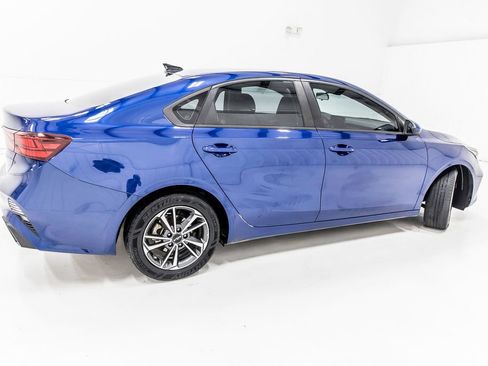 Used 2023 Kia Forte LXS FWD image 8