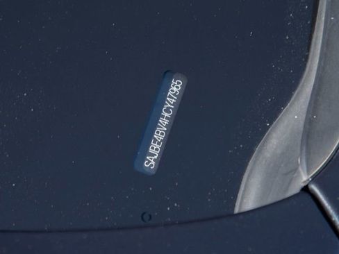 Used 2017 Jaguar XF Prestige image 35