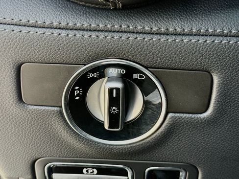 Used 2018 Mercedes-Benz AMG GT Roadster image 23
