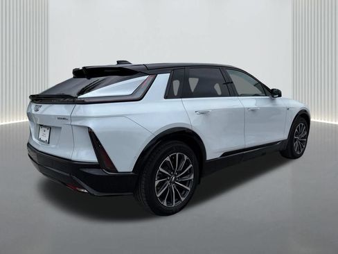 New 2026 Cadillac Lyriq Sport AWD/4WD image 5