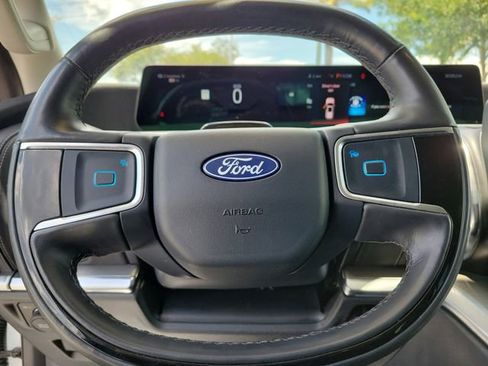 Used 2025 Ford Expedition Max Platinum AWD/4WD image 20
