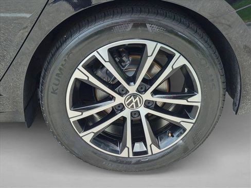 Used 2025 Volkswagen Jetta Sport FWD image 22