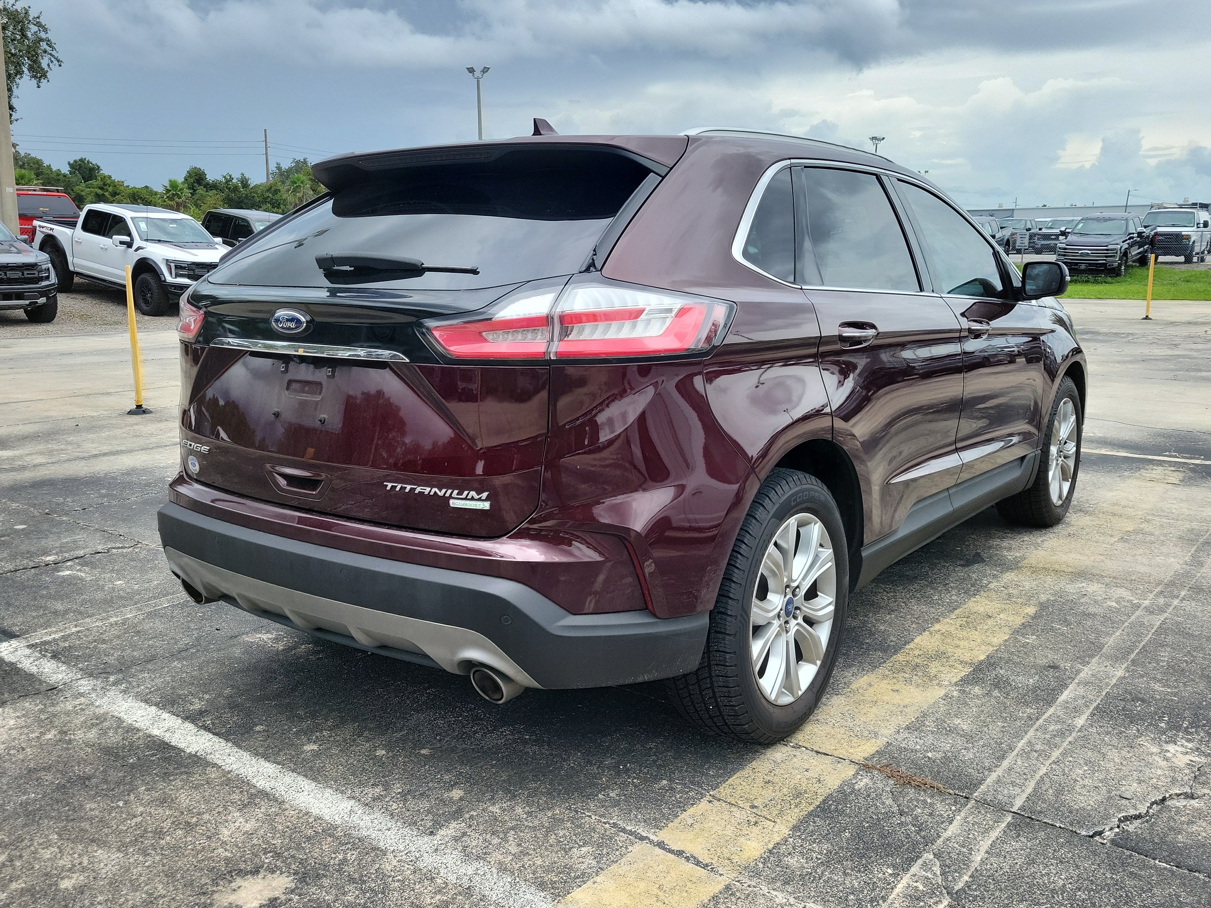 Used 2019 Ford Edge Titanium FWD image 5