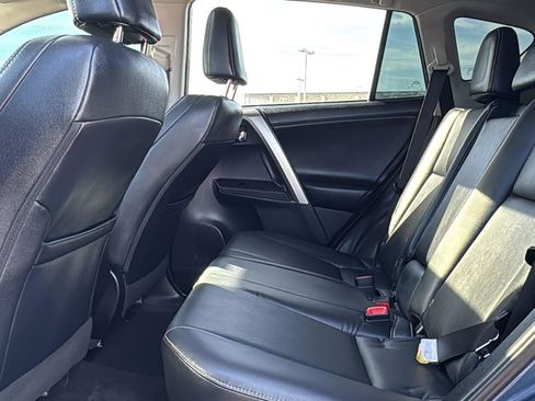 Used 2014 Toyota RAV4 Limited image 27