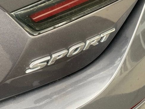 Used 2018 Honda Accord Sport image 4