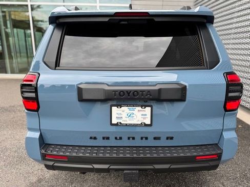 Used 2026 Toyota 4Runner SR5 AWD/4WD image 4