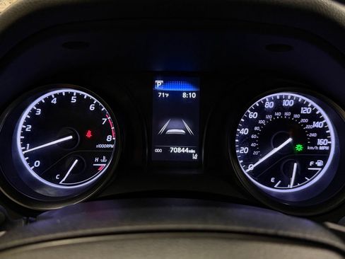 Used 2022 Toyota Camry SE FWD image 23