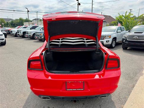 Used 2014 Dodge Charger R/T RWD image 4