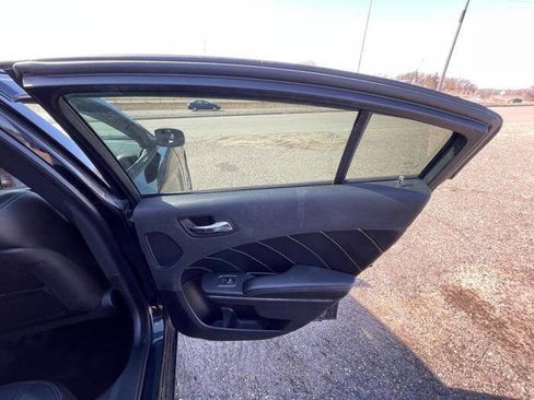Used 2013 Dodge Charger R/T image 28