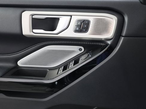 Used 2022 Ford Explorer ST w/ Equipment Group 401A image 23