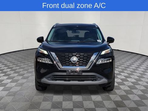 Used 2021 Nissan Rogue SV w/ Premium Package FWD image 2