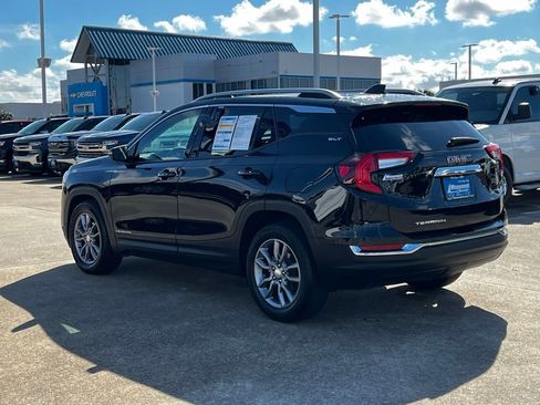 Used 2024 GMC Terrain SLT image 63
