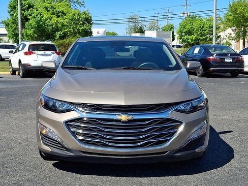 Used 2024 Chevrolet Malibu LT FWD image 2