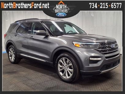 Certified 2022 Ford Explorer XLT w/ Equipment Group 202A