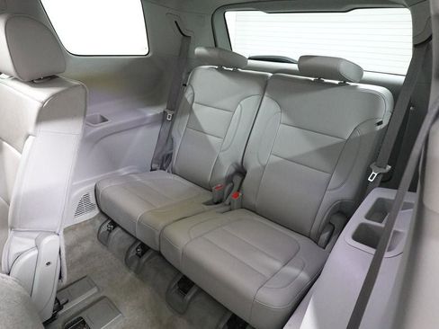 Used 2023 GMC Acadia SLT AWD/4WD image 27