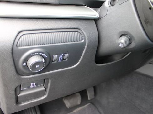 Used 2025 Jeep Wagoneer Series II w/ Premium Group I AWD/4WD image 14