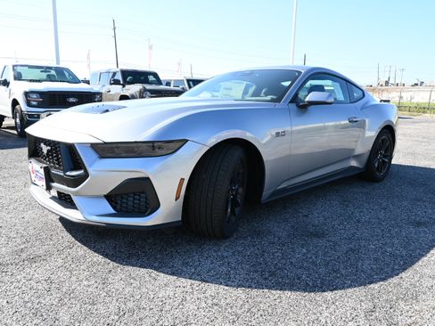 New 2026 Ford Mustang GT RWD image 7