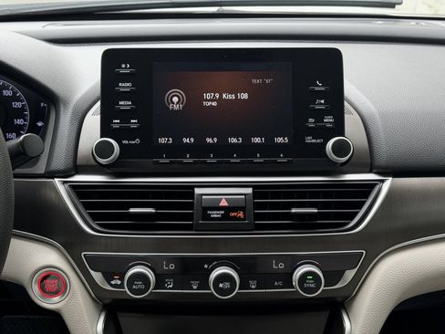 Used 2018 Honda Accord LX image 25