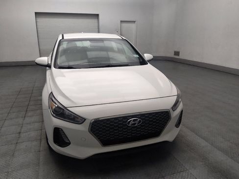 Used 2019 Hyundai Elantra GT FWD image 14