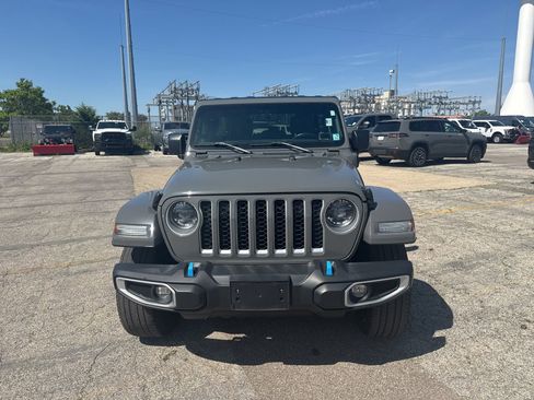 Used 2023 Jeep Wrangler Unlimited Sahara w/ Cold Weather Group AWD/4WD image 2