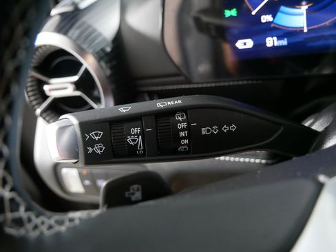 Used 2024 Chevrolet Blazer EV LT AWD/4WD image 31