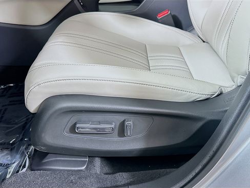 New 2026 Honda HR-V EX-L image 18