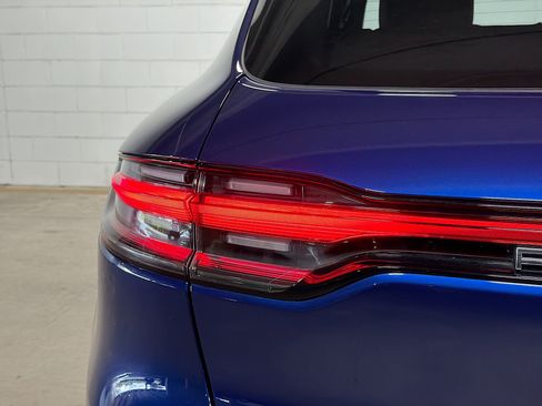 Certified 2026 Porsche Macan S AWD/4WD image 11