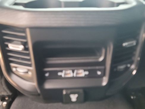 Used 2022 RAM 2500 Limited AWD/4WD image 16