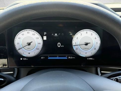 Certified 2024 Hyundai Elantra SEL FWD image 11