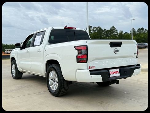 Used 2024 Nissan Frontier SV w/ SV Convenience Package RWD image 17