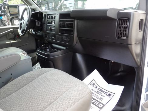 Used 2020 GMC Savana 3500 w/ Power Convenience Package RWD image 29