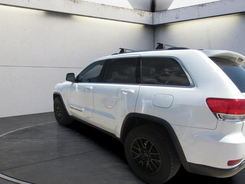 Used 2018 Jeep Grand Cherokee Laredo RWD image 4