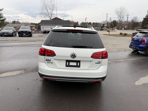 Used 2017 Volkswagen Golf Alltrack SEL image 7