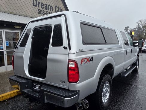 Used 2015 Ford F250 XLT w/ XLT Premium Package AWD/4WD image 10