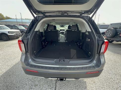 New 2026 Ford Explorer Active image 5