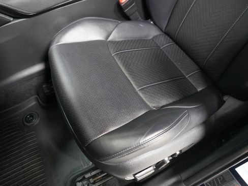 Used 2021 Toyota Venza Limited w/ Advanced Technology Package image 12